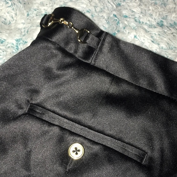 Shorts - Picture 3 of 4